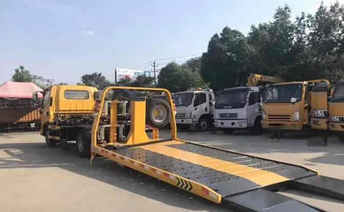 临渭区汽车中途维修案例
